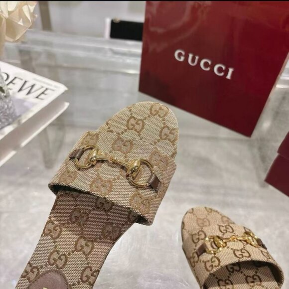 Gucci Women's Tan Monogram Sandals with Gold Accents - Picture 2 of 6